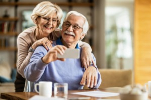 A Closer Look at Luxury Senior Living & Its Benefits