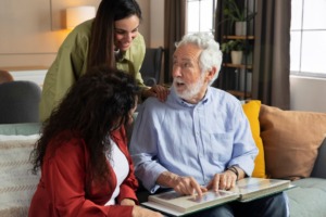 Family Visits to Assisted Living: What to Expect & Do