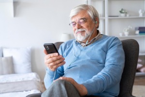 Why Seniors Need Tech Skills to Stay Connected