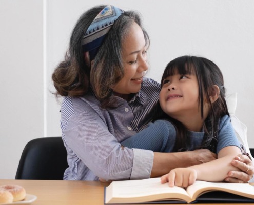 Tips for Seniors to Age Gracefully and Stay Vibrant
